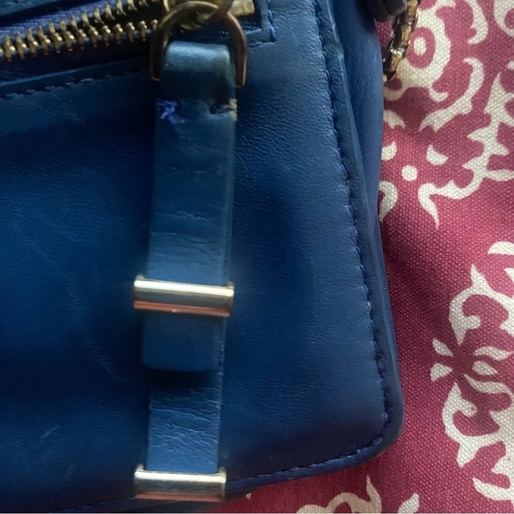 Stuart Weitzman Blue Premium Leather Silver Box  Chain Crossbody Bag